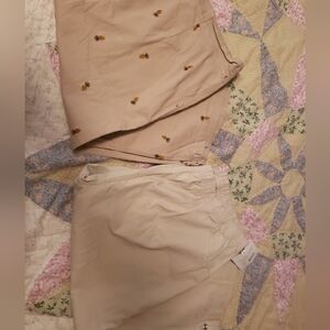 2 Pair of Capris⭐️✨️